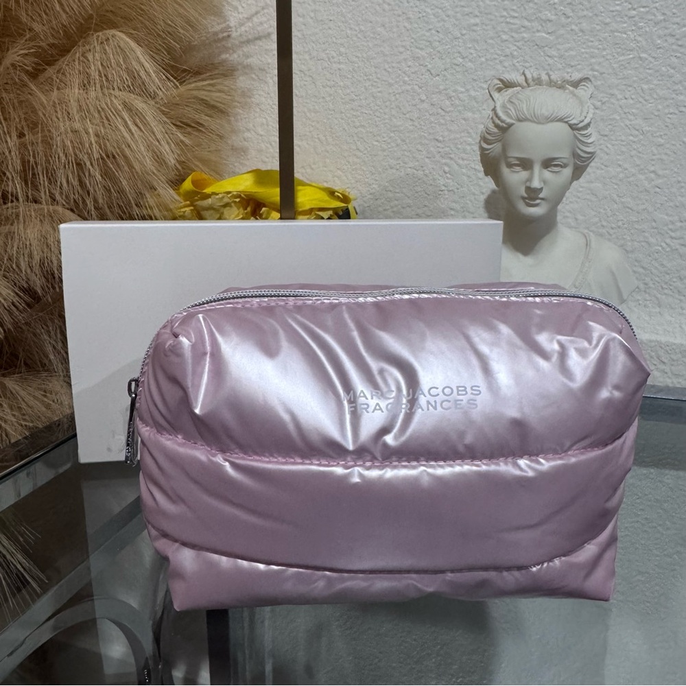 Marc Jacobs Fragrances Pink Quilted Makeup Bag NIB